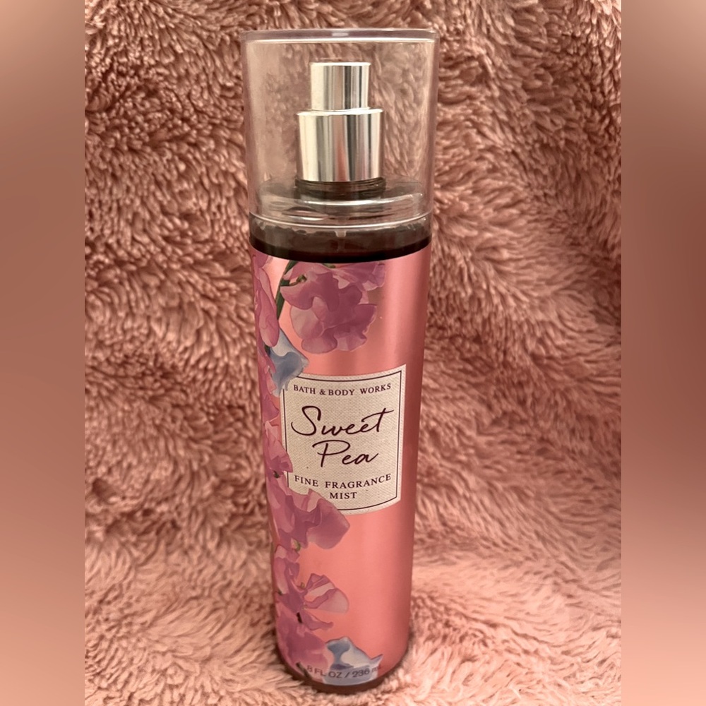 Bath & Body Works – Sweet Pea fine fragrance mist